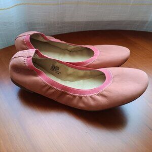 NWT Tory Burch Coquettish Pink Coral Leather Round Toe Ballet Flats